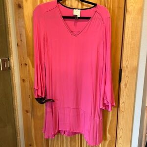 Women’s hot pink party dress, size 4. Only worn once, by HD in Paris.